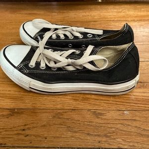 Converse black low tops size 6.5